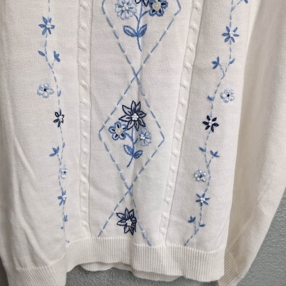 NWT Alfred Dunner Sweater With Beading & Embroidery.   Size L - Picture 10 of 10